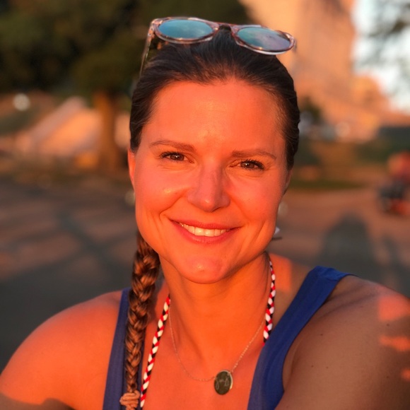 Meet your Posher, Jacqueline - Picture 1 of 1